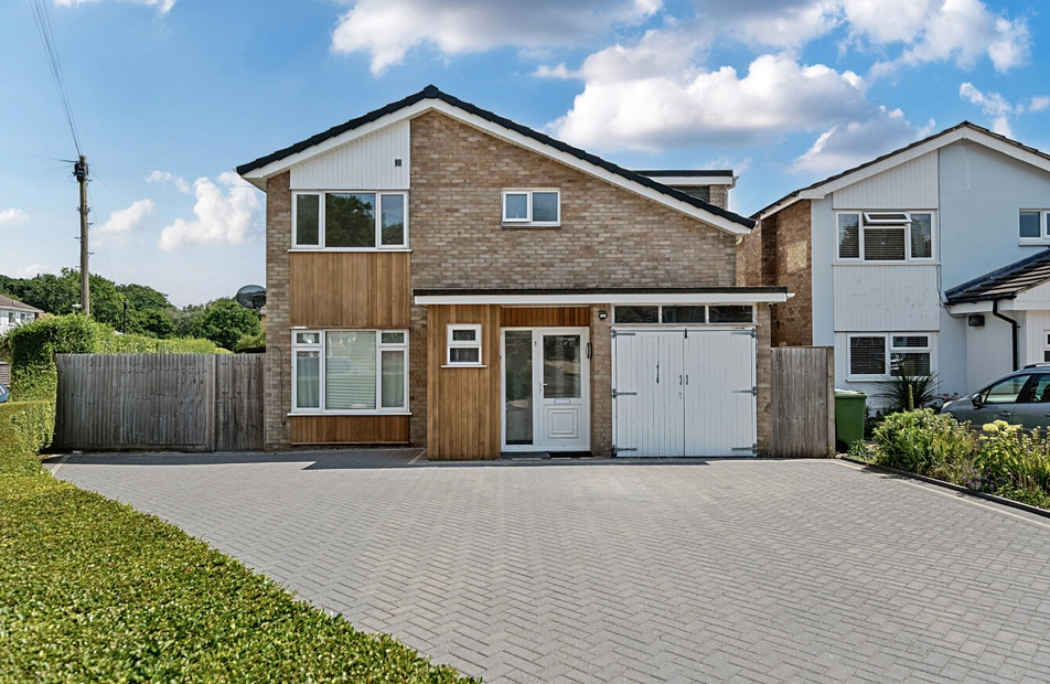 Twiggs End Close, Locks Heath, Southampton, Hampshire, SO31 - Charters