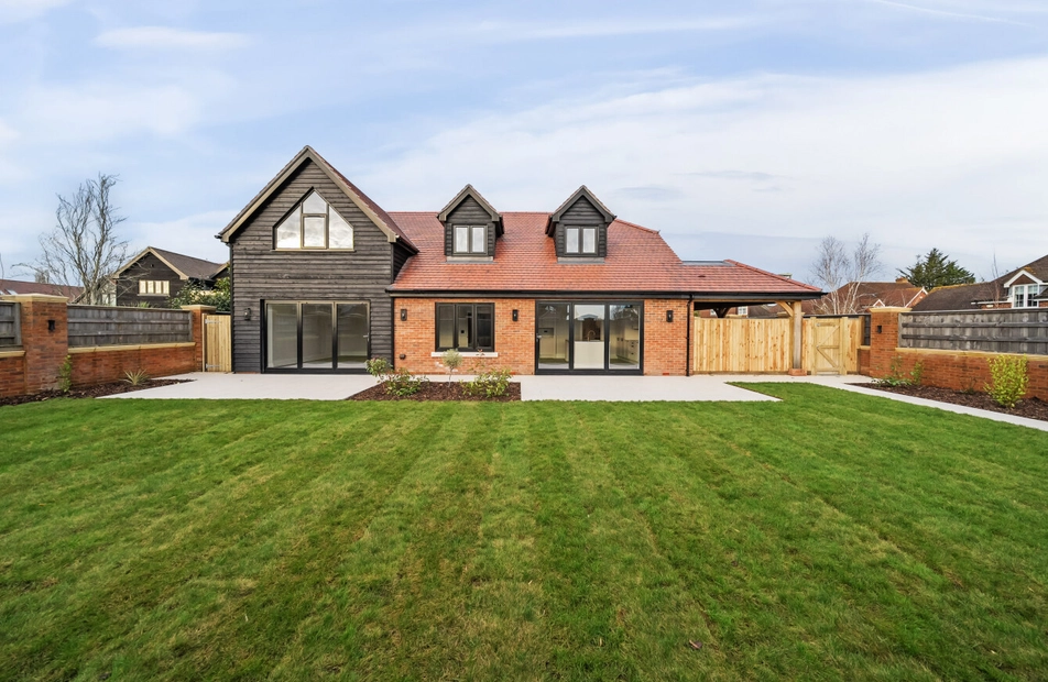 Broadleaf, Botley Road, Burridge, Hampshire, SO31 - Charters