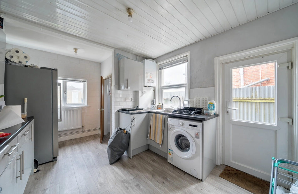 Broadlands Road, Swaythling, Southampton, Hampshire, SO17 - Charters