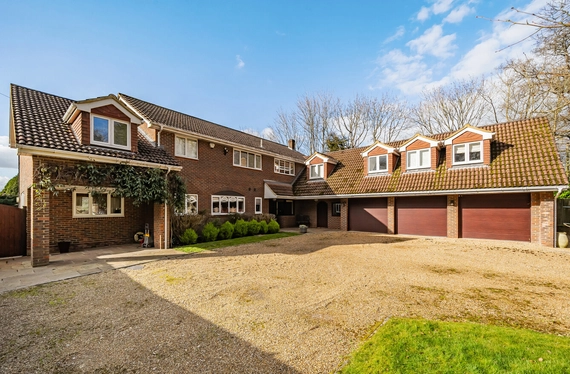 Holly Hill Lane, Sarisbury Green, Hampshire, SO31 - Charters