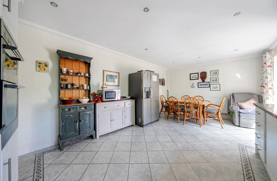 Locks Road, Locks Heath, Southampton, Hampshire, SO31 - Charters