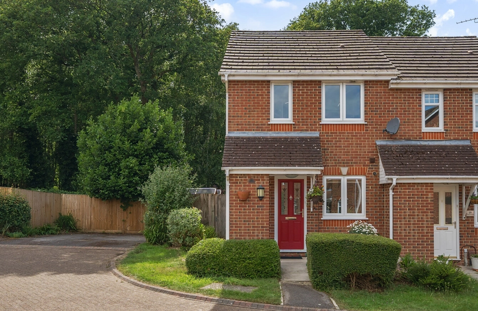 Thyme Avenue, Whiteley, Fareham, Hampshire, PO15 - Charters