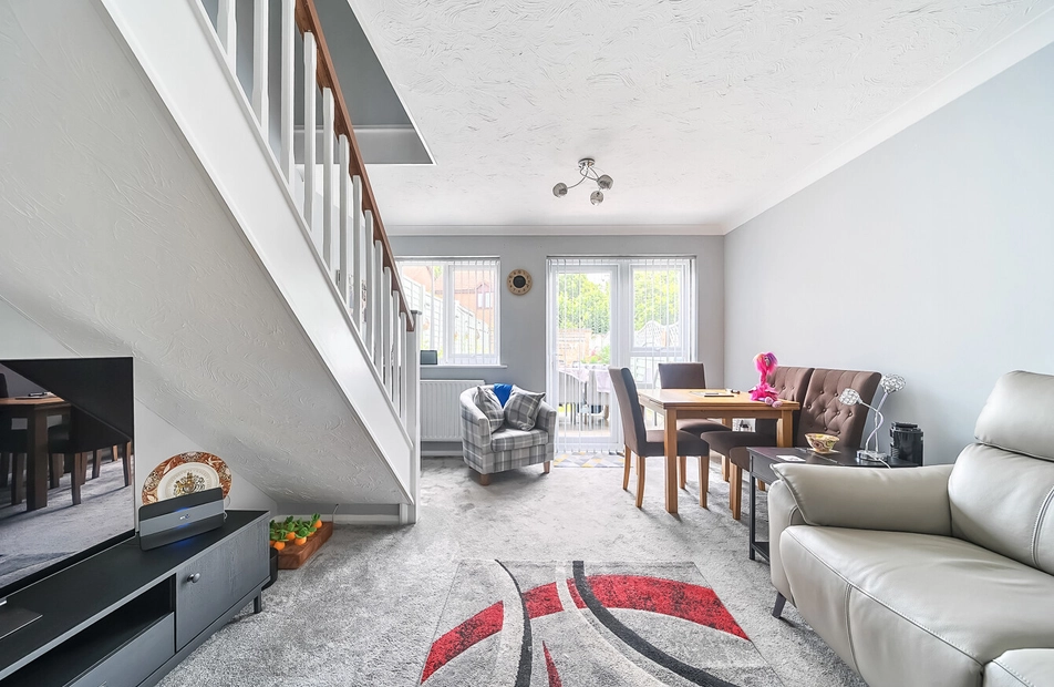 Albacore Avenue, Warsash, Hampshire, SO31 - Charters