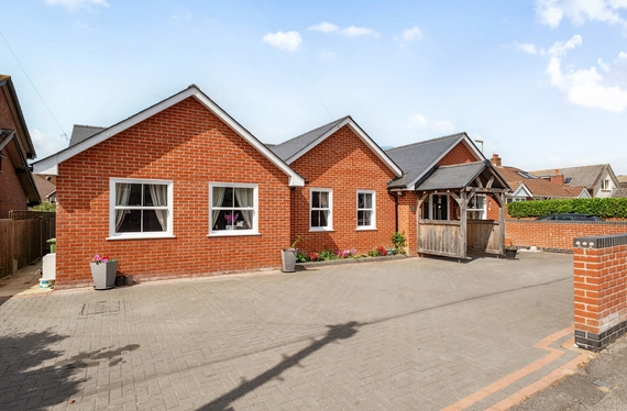 Hunts Pond Road, Park Gate, Fareham, Hampshire, PO14 - Charters