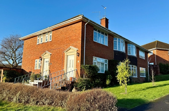 Kingsfield, Bursledon, Southampton, Hampshire, SO31 - Charters