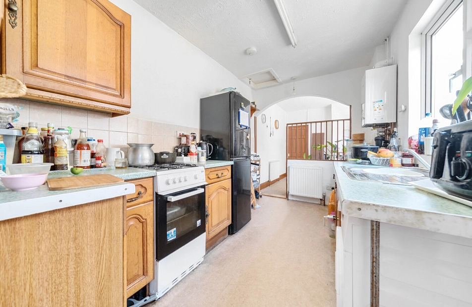 Londesborough Road, Southsea, Hampshire, PO4 - Charters