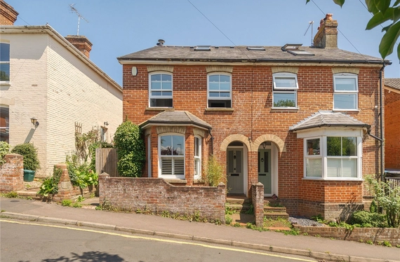 Upper South View, Farnham, Surrey, GU9 - Charters