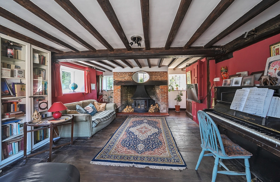 Gosport Road, Lower Farringdon, Alton, GU34 - Charters