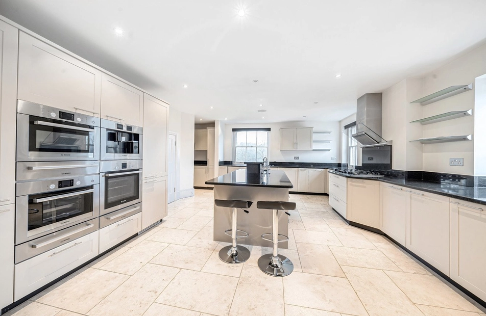 Moor Park House Way, Farnham, Surrey, GU10 - Charters
