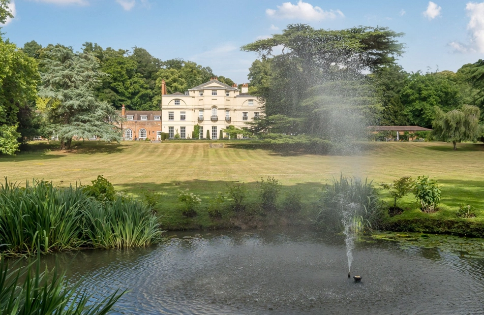 Moor Park House Way, Farnham, Surrey, GU10 - Charters