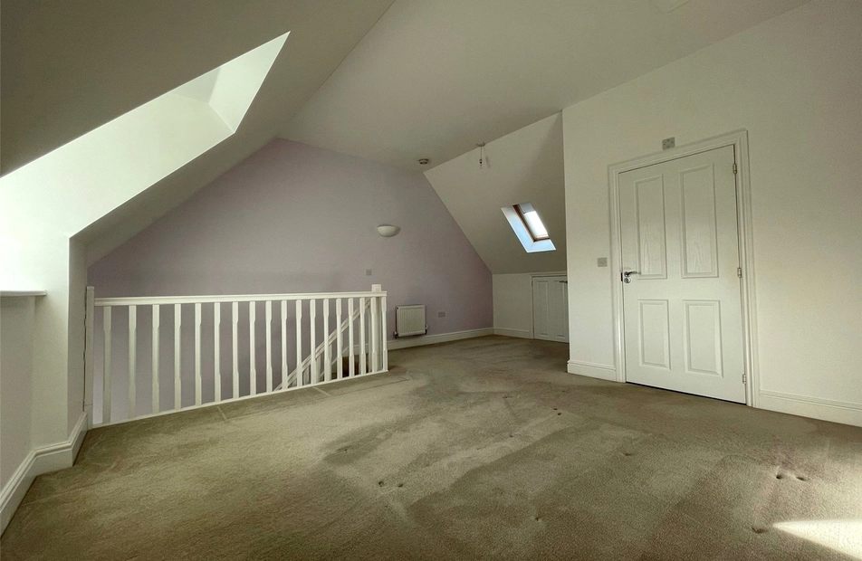 Jubilee Drive, Church Crookham, Fleet, Hampshire, GU52 - Charters