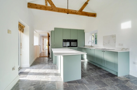 Frith End, Bordon, Hampshire, GU35 - Charters