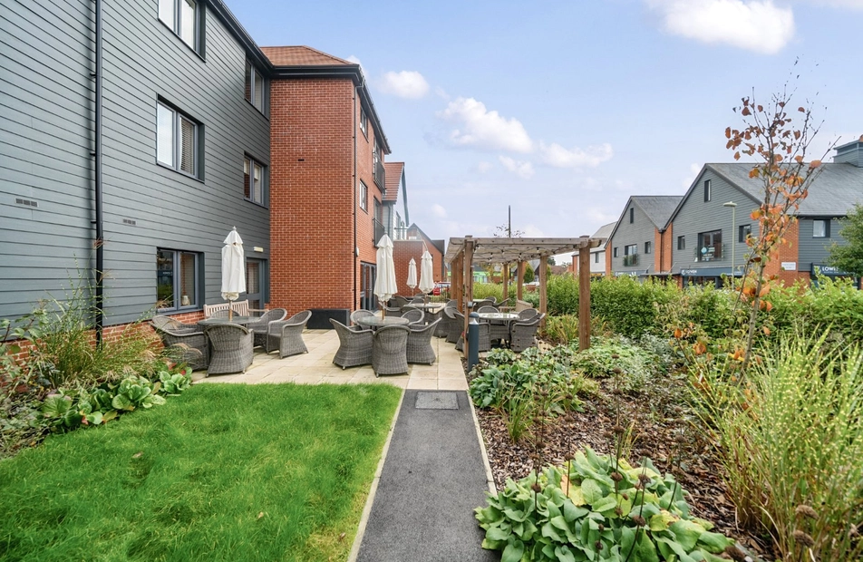 Glebe Court, Abbotswood Common Road, Romsey, Hampshire, SO51 - Charters