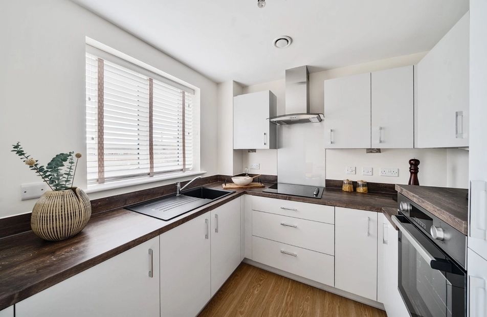 Glebe Court, Abbotswood Common Road, Romsey, Hampshire, SO51 - Charters