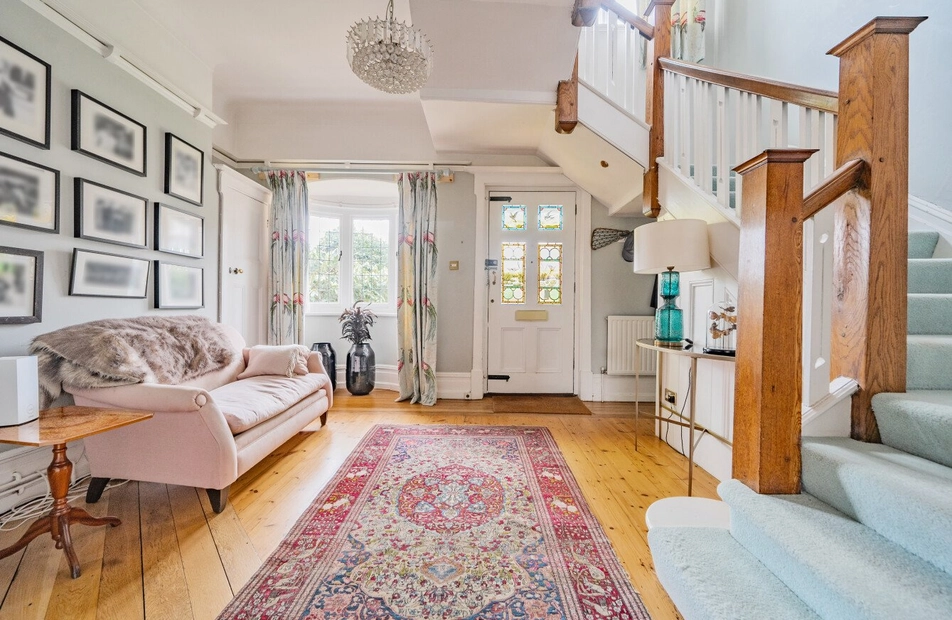 Westbourne Crescent, Highfield, Southampton, Hampshire, SO17 - Charters