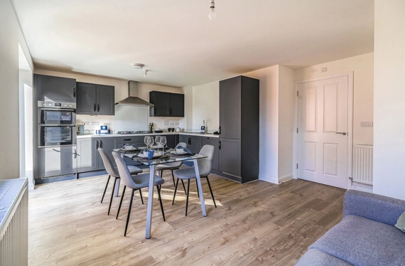 Arle Road, Curbridge, Southampton, Hampshire, SO30 - Charters