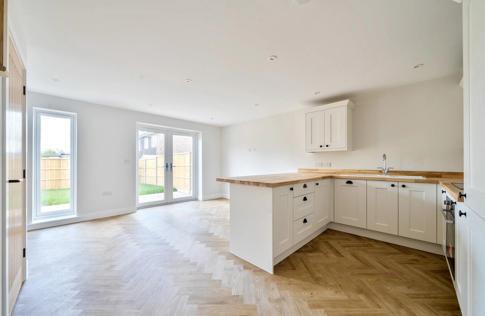 Holmcote Cottage, Gurneys Mead, West Wellow, Romsey, SO51 - Charters