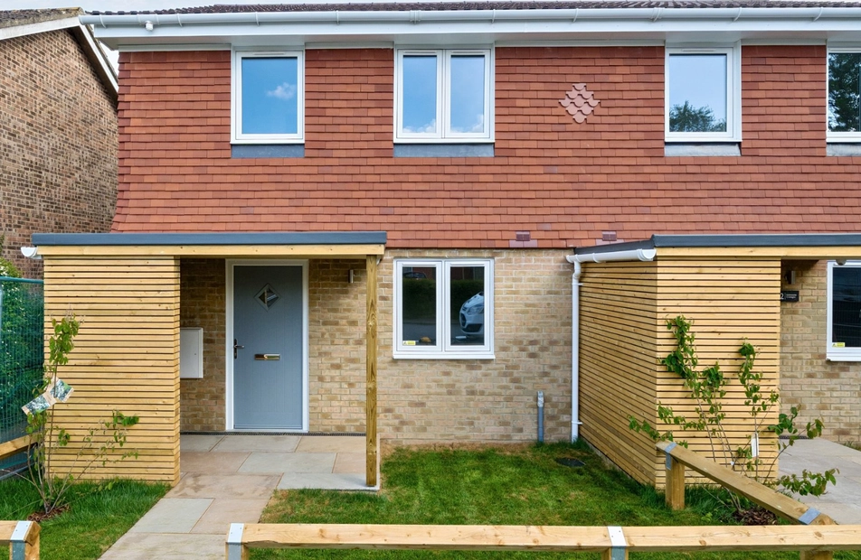 Holmcote Cottage, Gurneys Mead, West Wellow, Romsey, SO51 - Charters