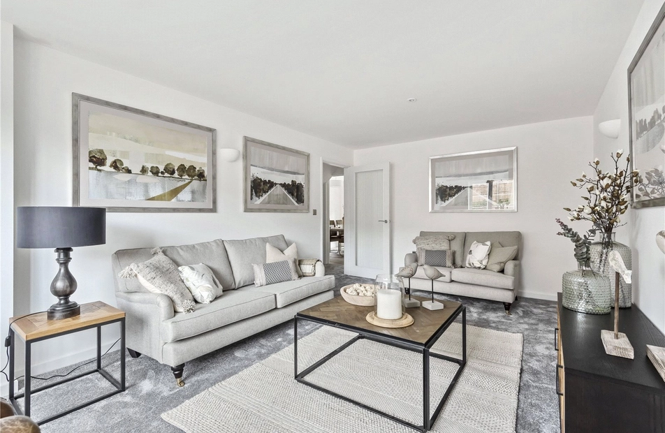 Roebuck Close, Bishopstoke, Eastleigh, Hampshire, SO50 - Charters