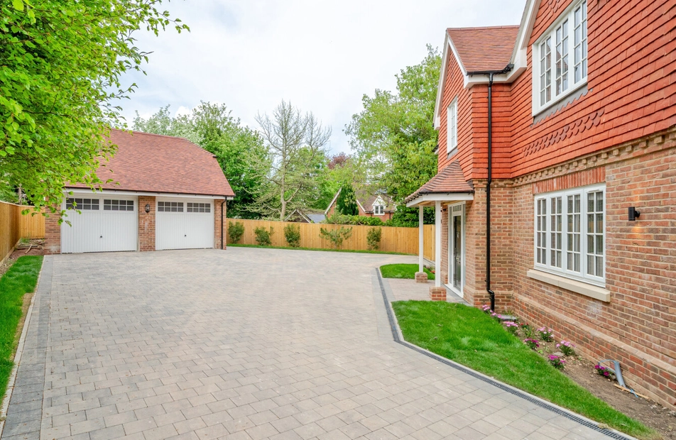 Cherry Tree Drive, Cliddesden, Basingstoke, Hampshire, RG25 - Charters