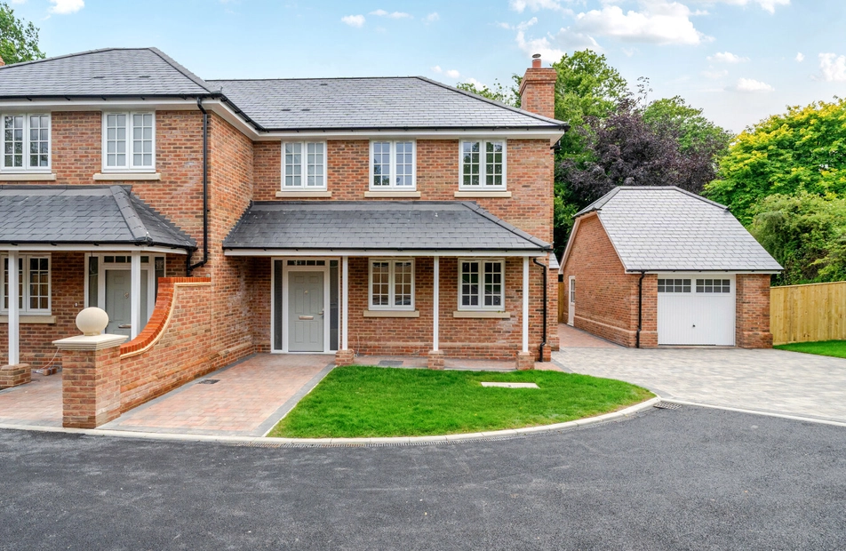 Cherry Tree Drive, Cliddesden, Basingstoke, Hampshire, RG25 - Charters