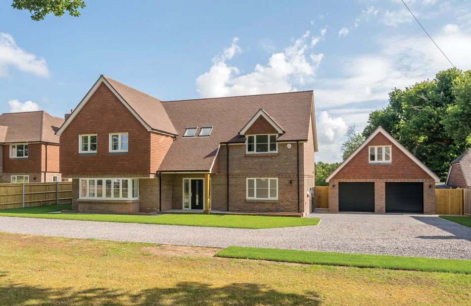 Southwick Road, North Boarhunt, Fareham, Hampshire, PO17 - Charters