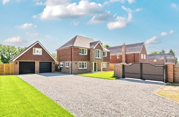 Southwick Road, North Boarhunt, Fareham, PO17 - Charters