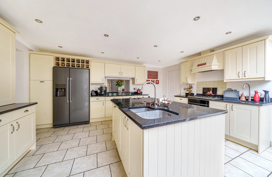 Straight Mile, Ampfield, Romsey, Hampshire, SO51 - Charters
