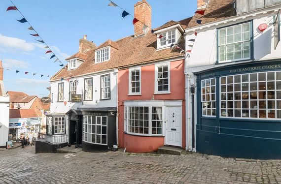 Quay Hill, Lymington, Hampshire, SO41 - Charters