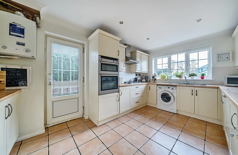 Bedwell Close, Rownhams, Southampton, Hampshire, SO16 - Charters