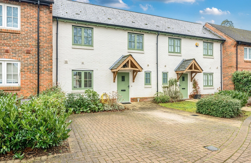 Baroona Close, Romsey, Hampshire, SO51 - Charters