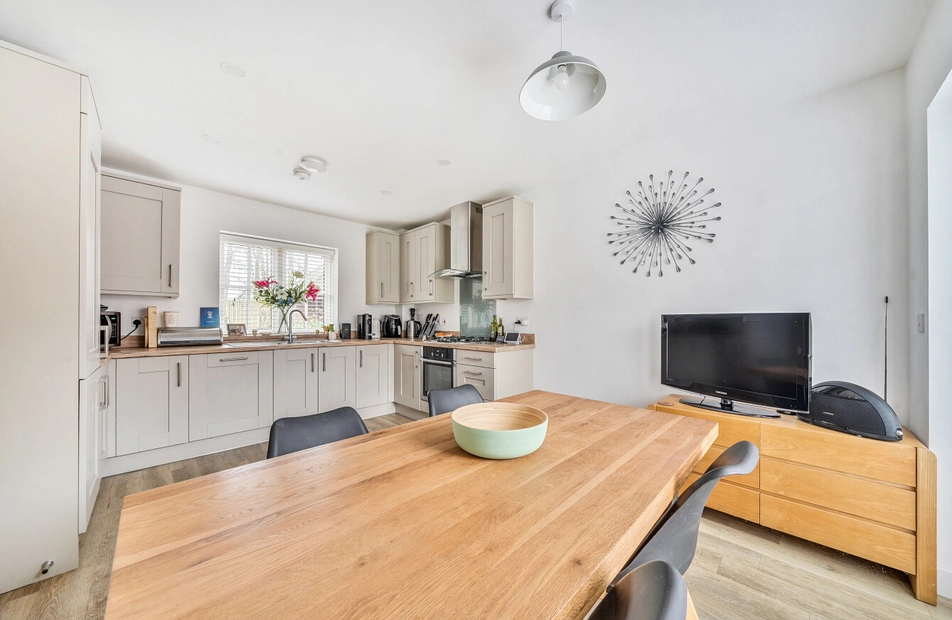 Baroona Close, Romsey, Hampshire, SO51 - Charters