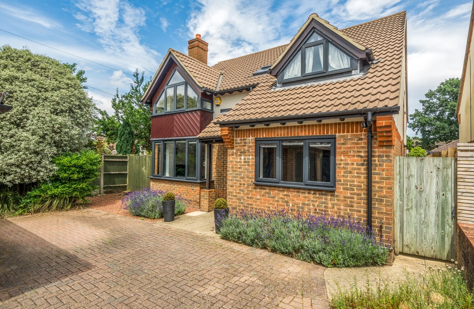 Calmore Road, Totton, Hampshire, SO40 - Charters