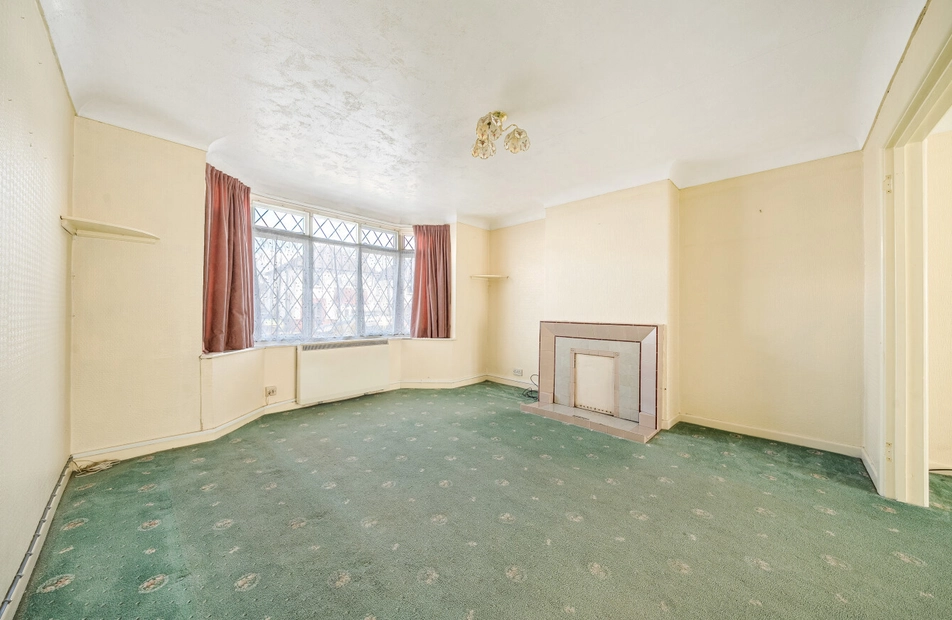 Lackford Avenue, Totton, Southampton, Hampshire, SO40 - Charters