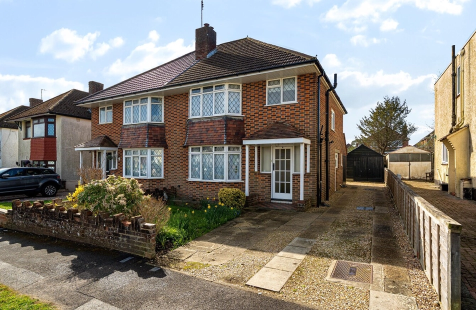Lackford Avenue, Totton, Southampton, Hampshire, SO40 - Charters