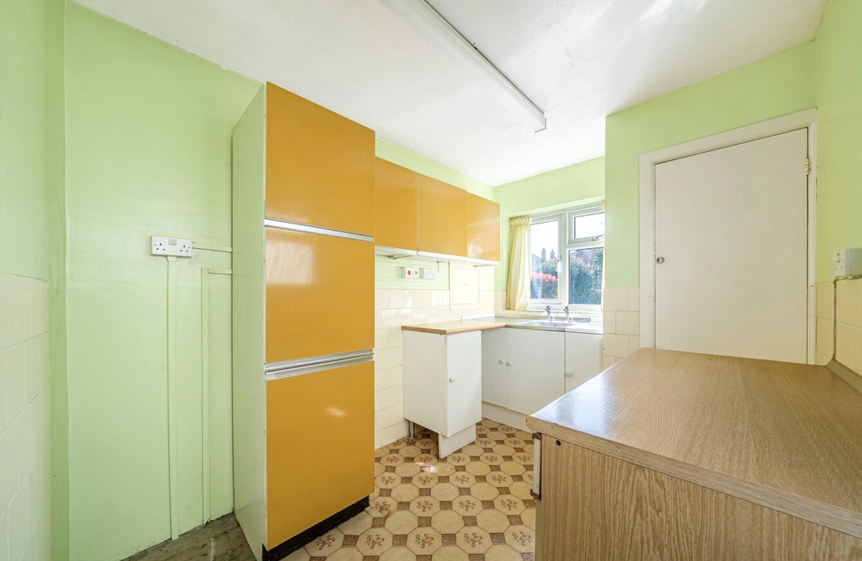 Lackford Avenue, Totton, Southampton, Hampshire, SO40 - Charters