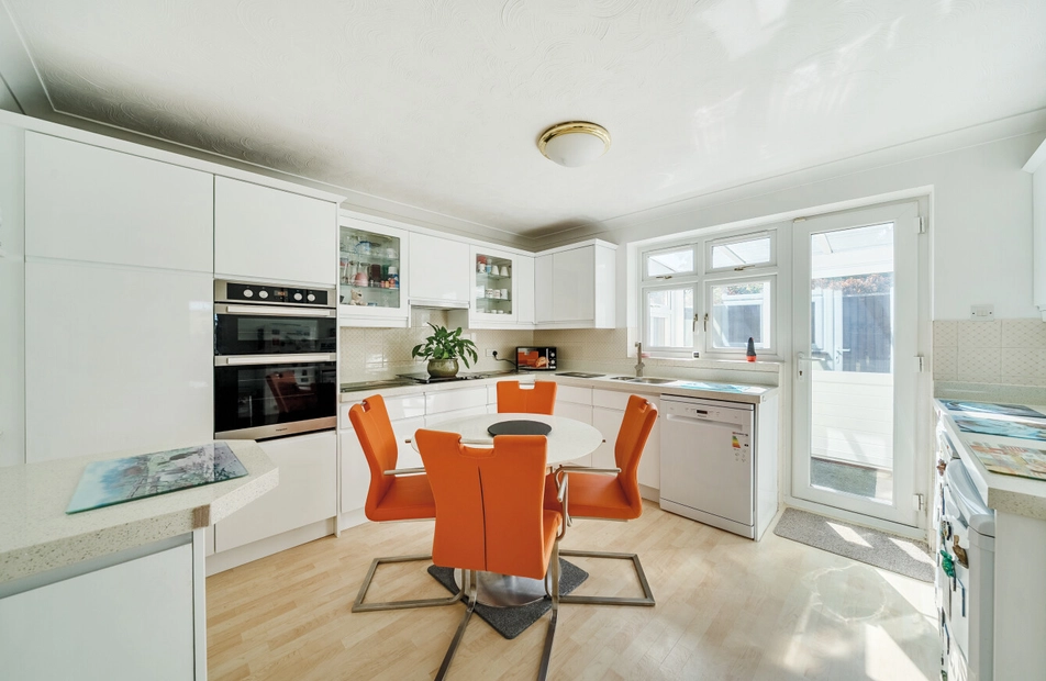 Woodlands Road, Woodlands, Southampton, Hampshire, SO40 - Charters