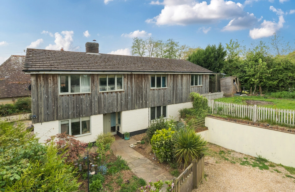 Knapp Lane, Ampfield, Romsey, Hampshire, SO51 - Charters