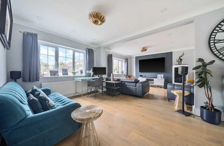 Highlands Way, Whiteparish, Salisbury, Wiltshire, SP5 - Charters