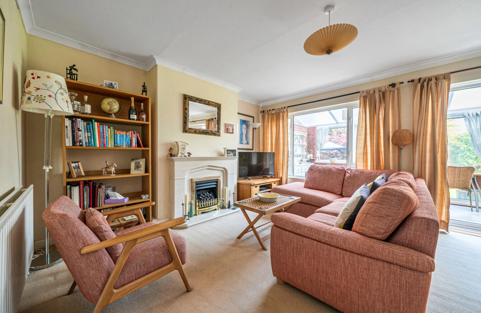 Halterworth Close, Romsey, Hampshire, SO51 - Charters
