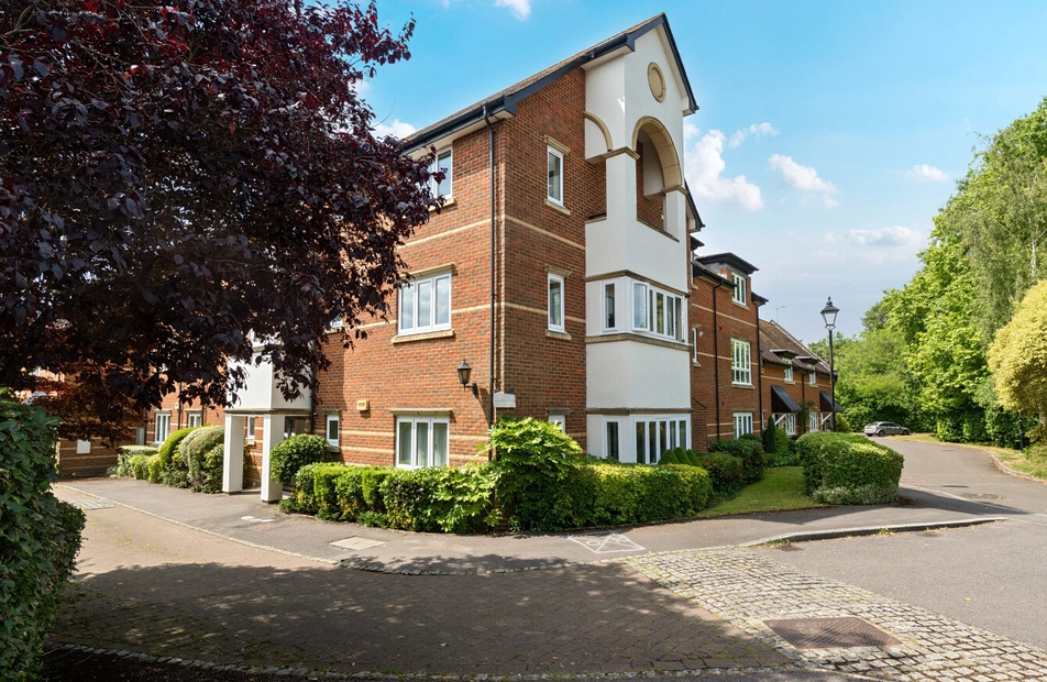 Newton Lane, Romsey, Hampshire, SO51 - Charters