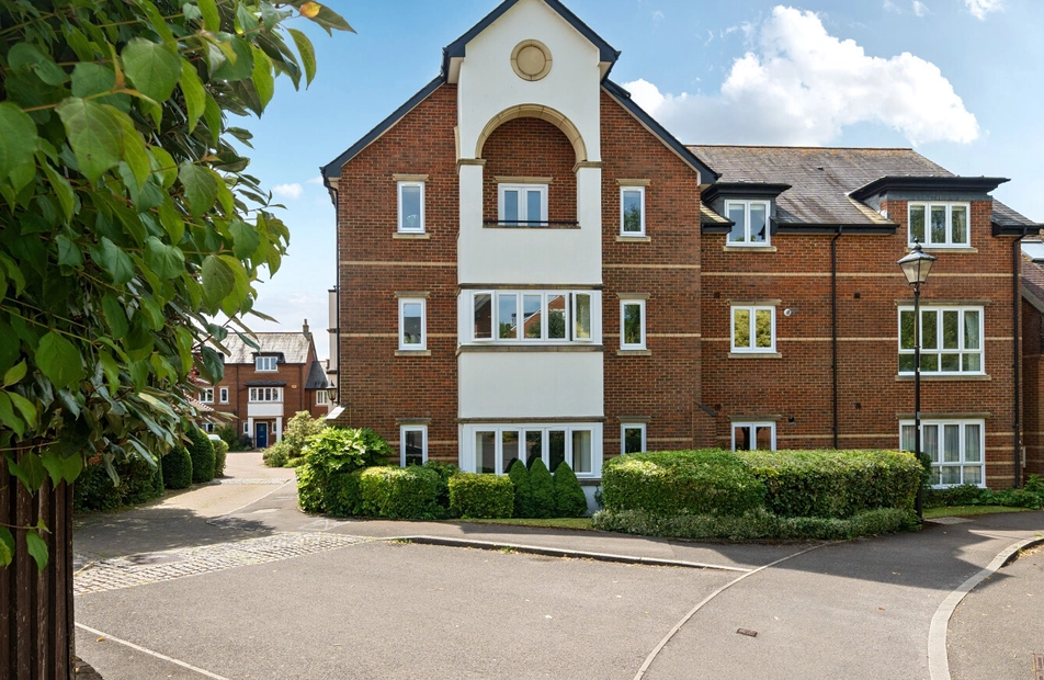 Newton Lane, Romsey, Hampshire, SO51 - Charters
