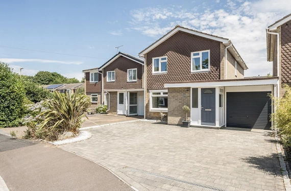 St. Blaize Road, Romsey, Hampshire, SO51 - Charters