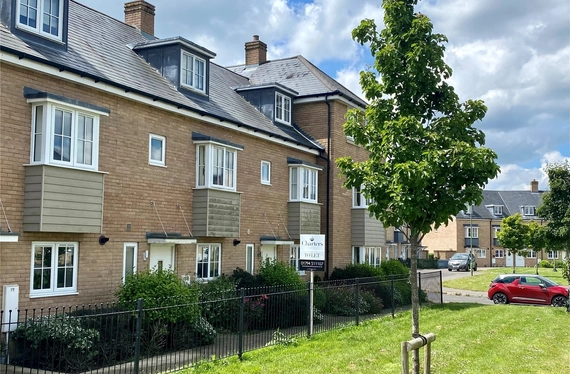 Lawes Walk, Minchin Road, Romsey, Hampshire, SO51 - Charters