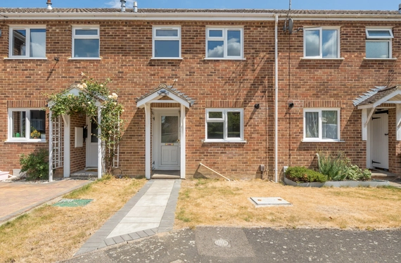 Hunters Crescent, Romsey, Hampshire, SO51 - Charters