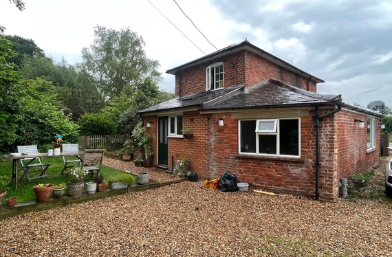 Mainstone, Romsey, Hampshire, SO51 - Charters