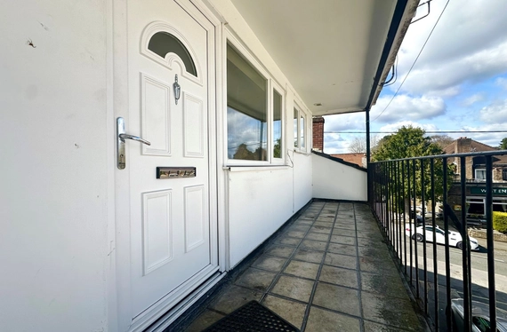 High Street, West End, Southampton, Hampshire, SO30 - Charters