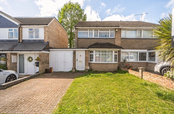 Plover Close, Southampton, Hampshire, SO16 - Charters