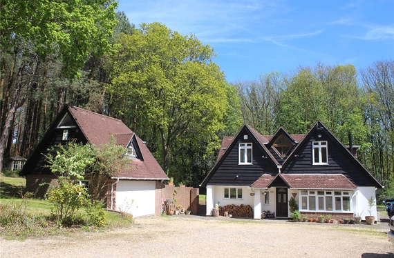 Roman Road West, Chilworth, Southampton, SO16 - Charters