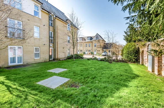 Lindoe Close, Banister Park, Southampton, Hampshire, SO15 - Charters